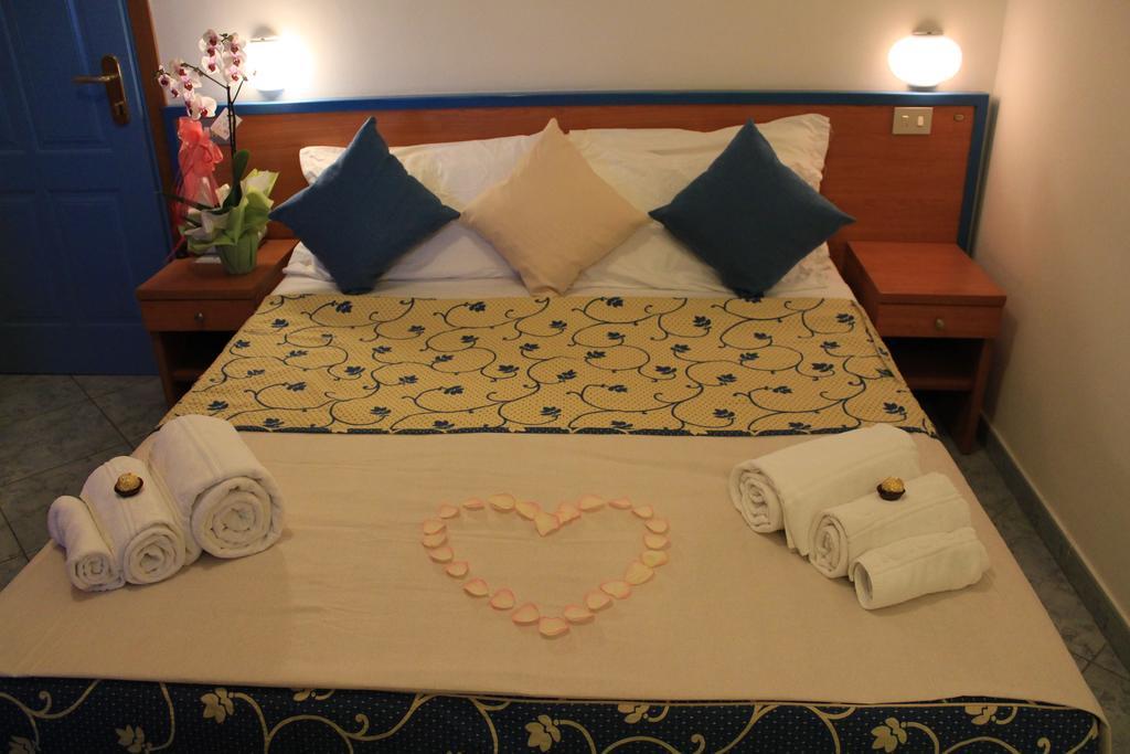 פאנו Hotel Paradise מראה חיצוני תמונה